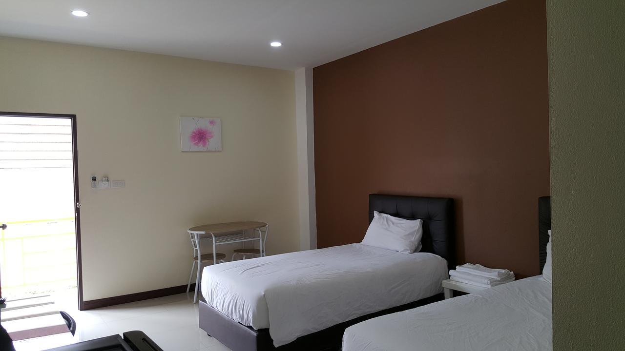 Charoensuk Grand Hotel Kabin Buri Exterior foto
